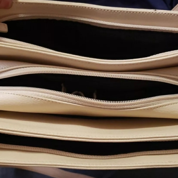 Stone Mountain Cream Leather Double Handle Compartments Zipped Purse Coin Wallet - Picture 4 of 7